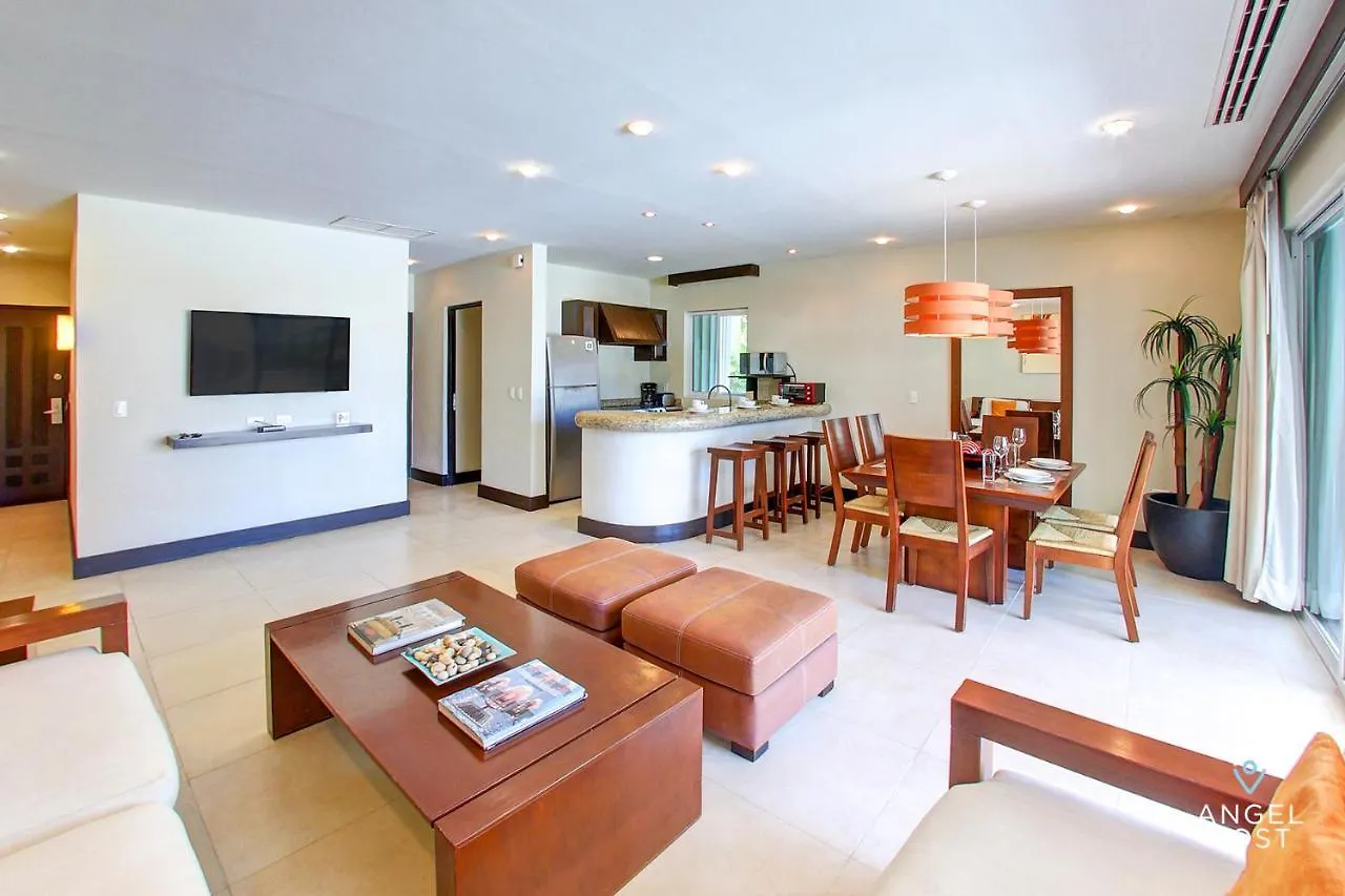 Fabulous Playa Getaway At 38Th And Beach Plus 2 Pools Onsite Playa del Carmen